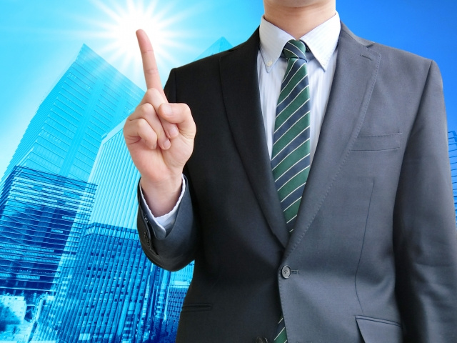 虎ノ門エリアのオフィスに勤める男性