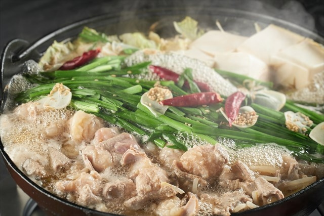 新橋駅のもつ鍋が美味しい!サラリーマンの聖地を探訪!