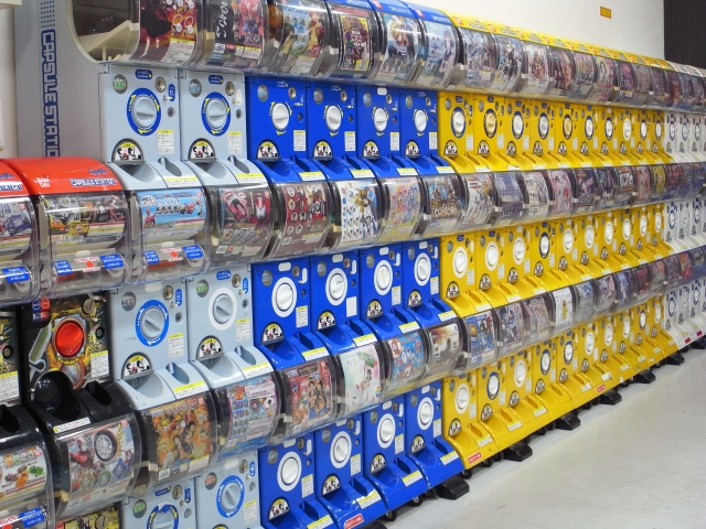 港区の新橋駅付近で遊びたい！ケンエレスタンドはどんなお店？