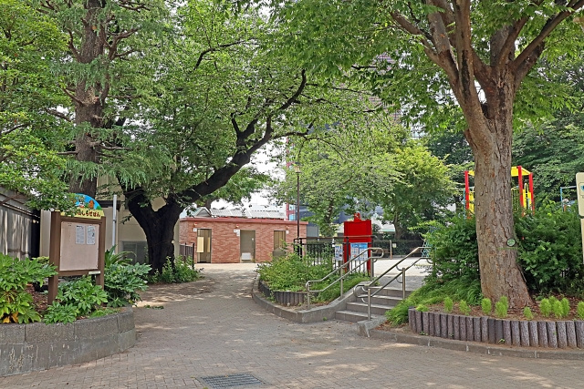 東京都港区芝にある田町駅周辺の公園について