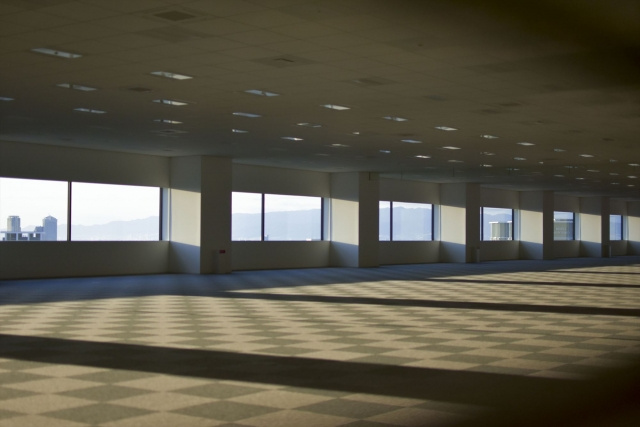 貸しオフィスを利用するなら床をチェック！知っておきたいOAフロアとは