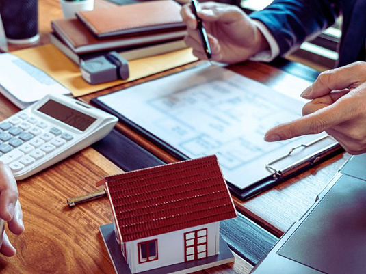 おすすめの居抜き物件の探し方は「不動産会社への相談」