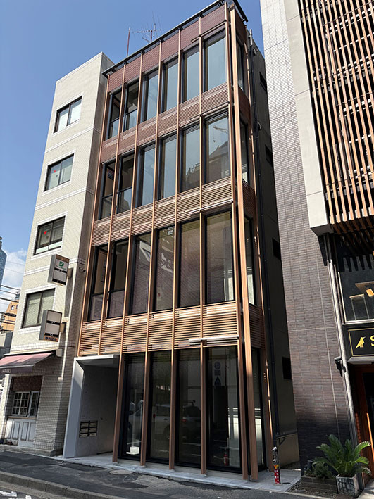 新橋MSTビル（港区新橋5-31-6）・新橋駅周辺の貸店舗のサムネイル画像